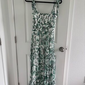 Mi Ami Green Leaf Print Maxi Dress
